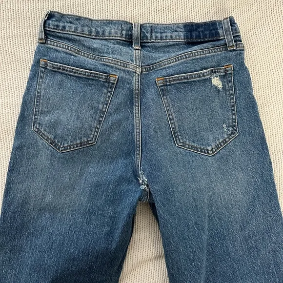 Abercrombie 90’s Baggy Low Rise Jeans in Dark Destroy Wash Size 27/4R
