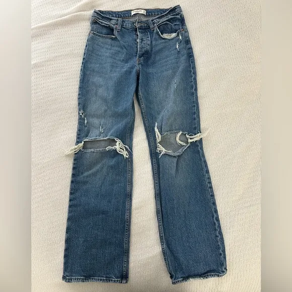 Abercrombie 90’s Baggy Low Rise Jeans in Dark Destroy Wash Size 27/4R