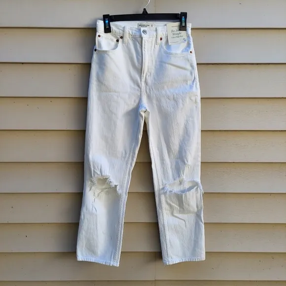 Abercrombie &amp; Fitch White Distressed Jeans. Size 4/27. High-rise.