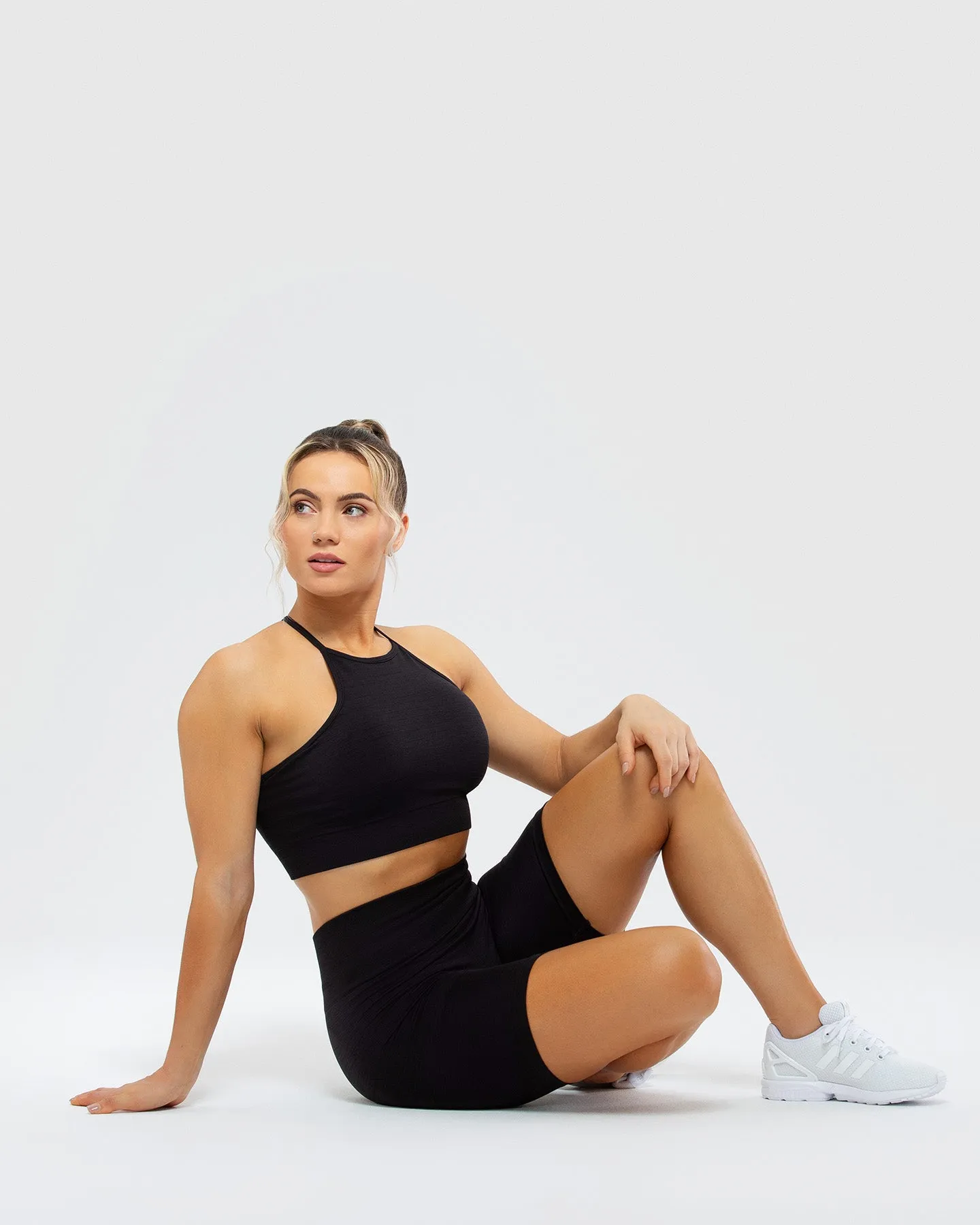 Define Seamless High Neck Bra | Black