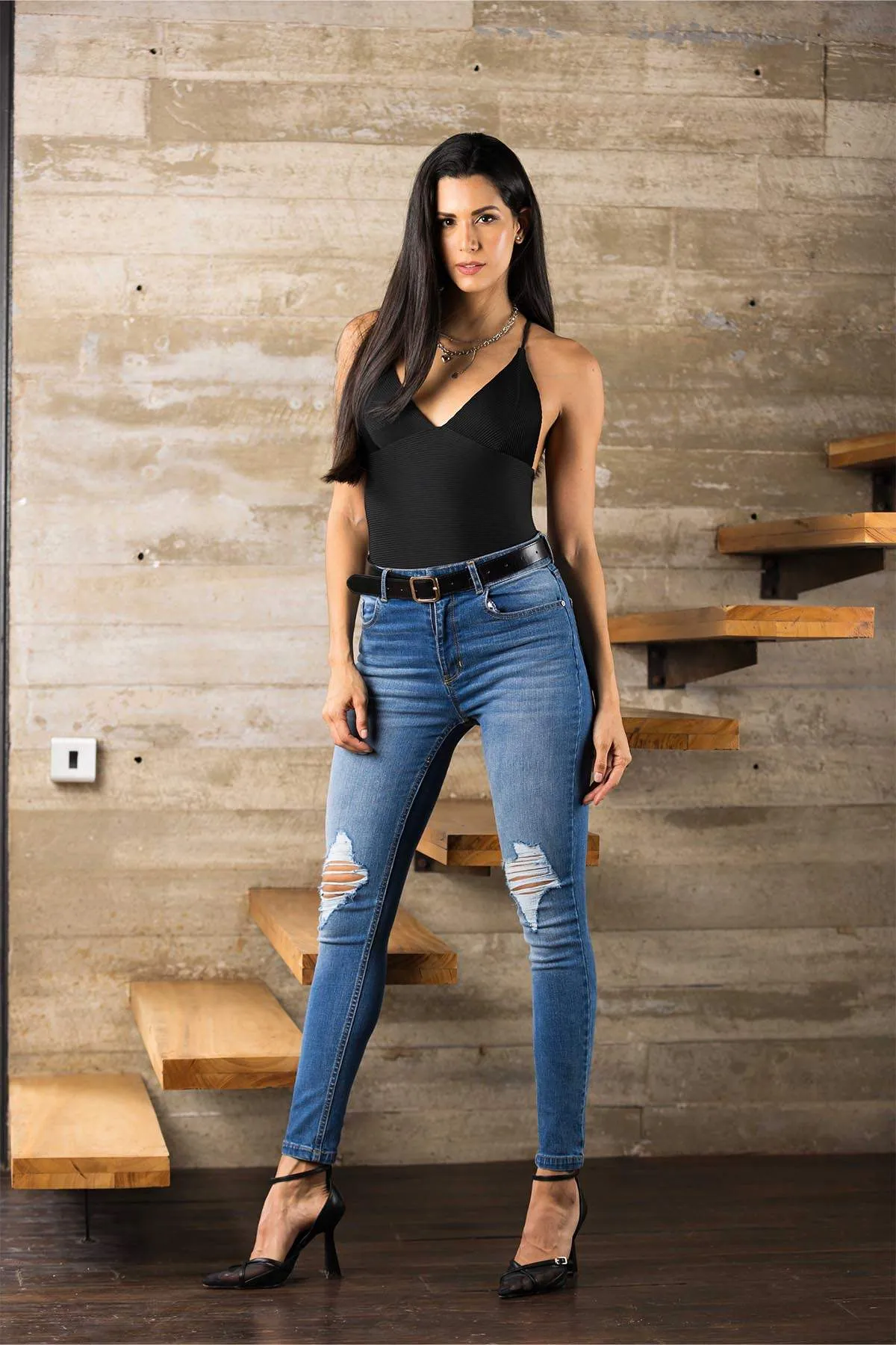 distressed skinny jean