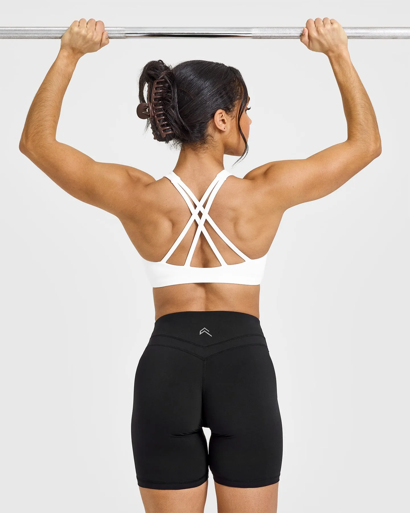EasyLift™ High Neck Sports Bra | White