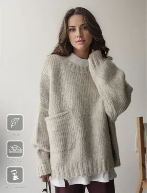 FallStil - Oversize Pullover mit elfenbeinfarbener Taschenfront