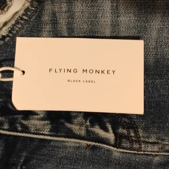 Flying Monkey NWT black lable jeans, size 25. Great fit and style. Distressed.