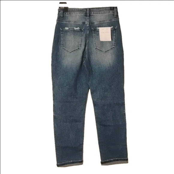 Flying Monkey NWT black lable jeans, size 25. Great fit and style. Distressed.