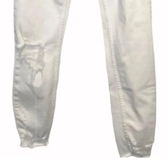 Free People Women’s White Distressed Skinny Jeans