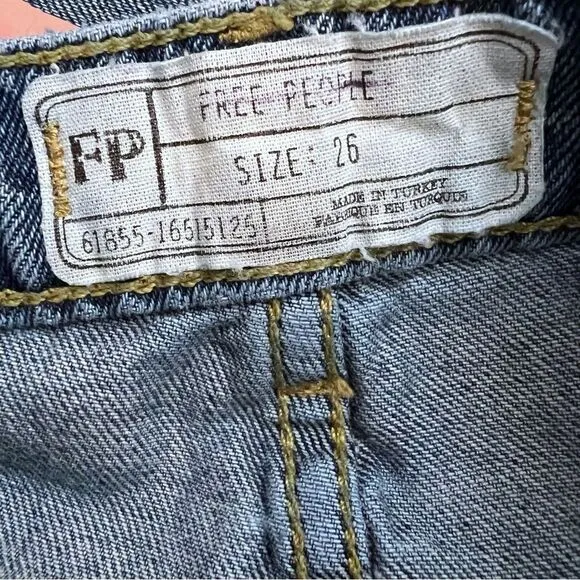 Free People Jeans Sz 26 Boyfriend Blue Tattooed Distressed