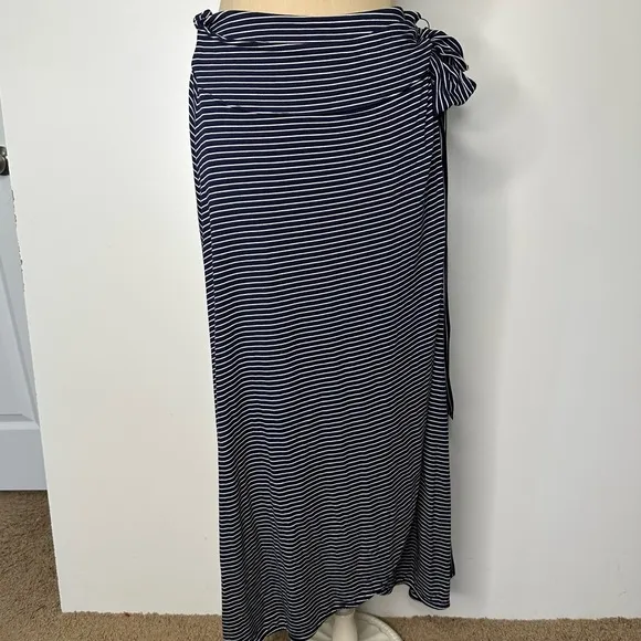 Gap wrap Striped Midi Skirt Large