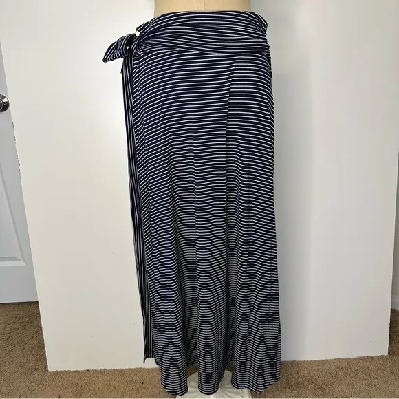 Gap wrap Striped Midi Skirt Large