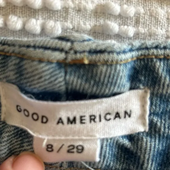 Good American Good Classic Distressed Hi-Rise Jeans GC062T Women Size 8/29