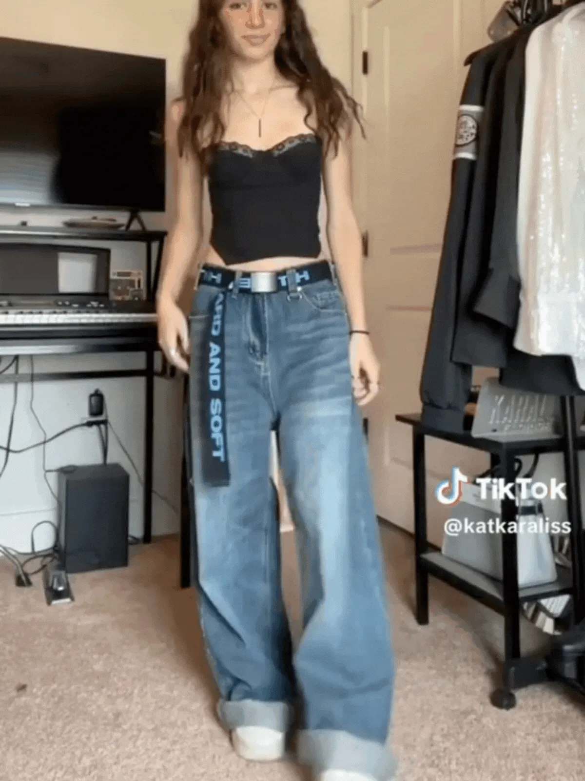 GRADIENT DISTRESSED JEANS