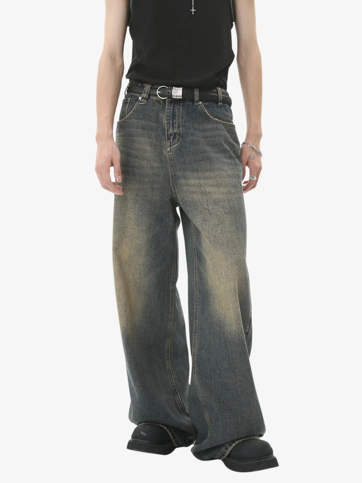 GRADIENT DISTRESSED JEANS