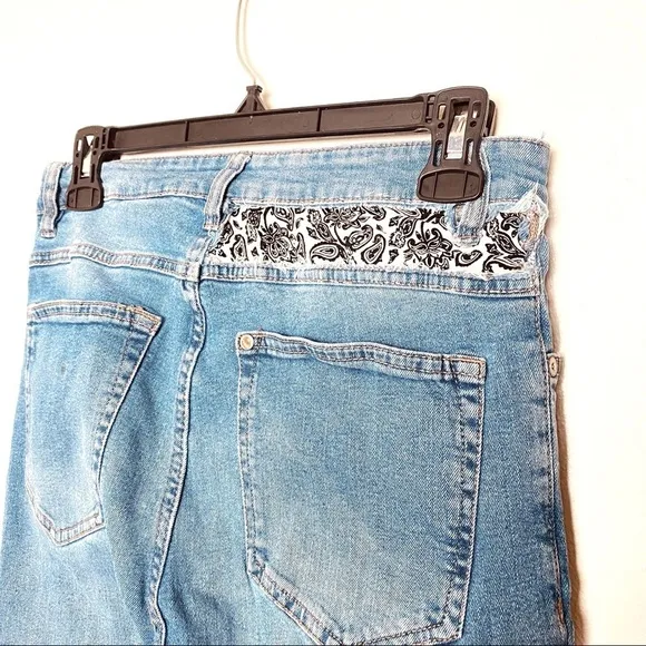 H&amp;M Distressed Denim Jeans Pant. Blue. Sz 28/32.