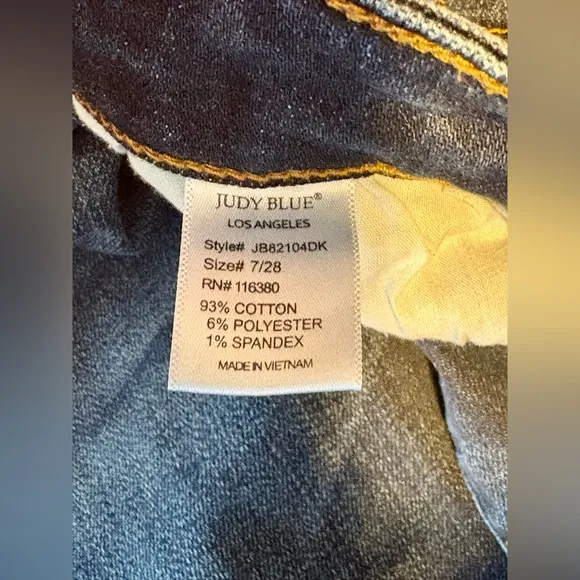 Judy Blue Slim Fit Straight Leg Dark Blue Distressed Blue Jeans