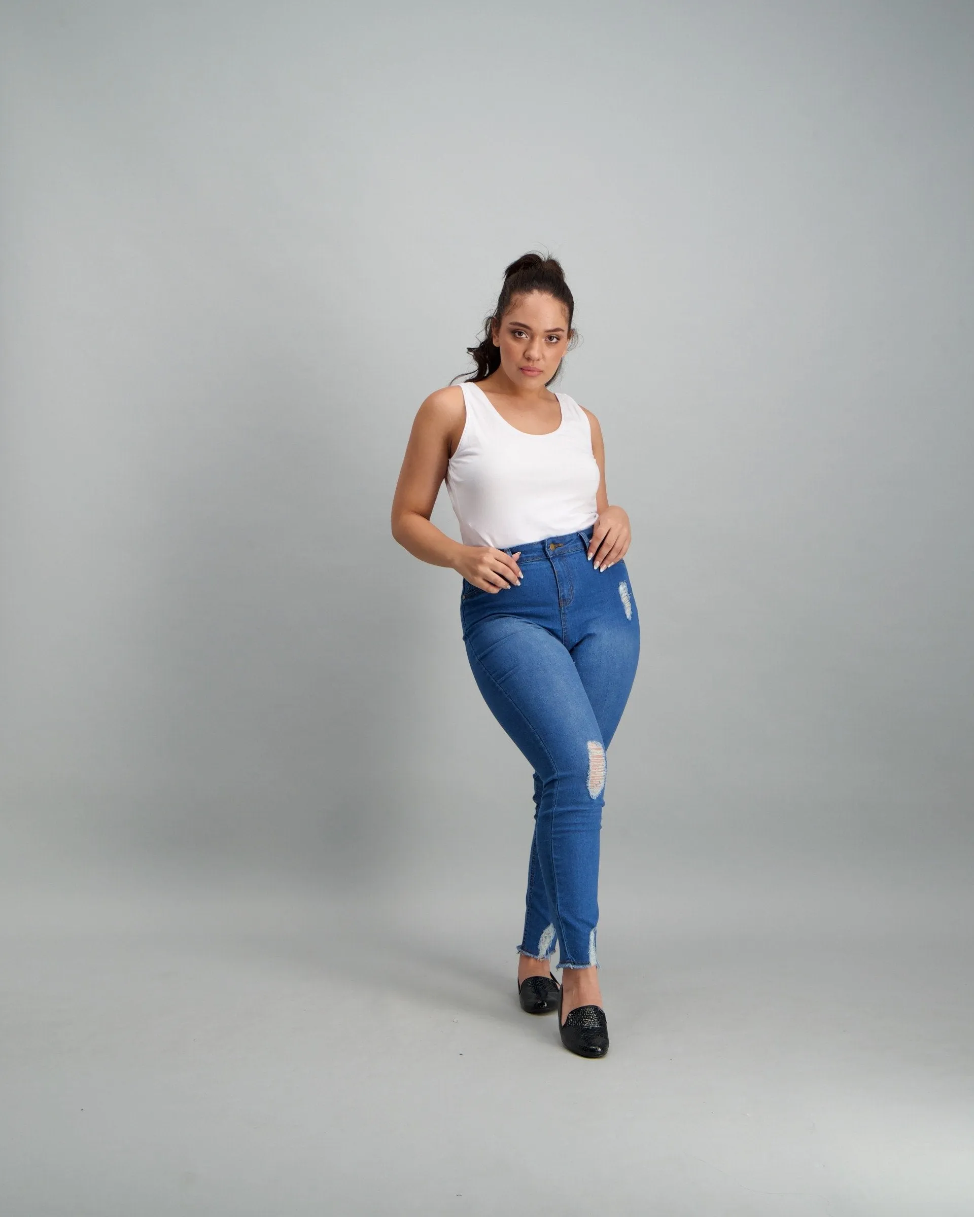 Ladies Med Wash Frayed Hem Skinny Denim Jean