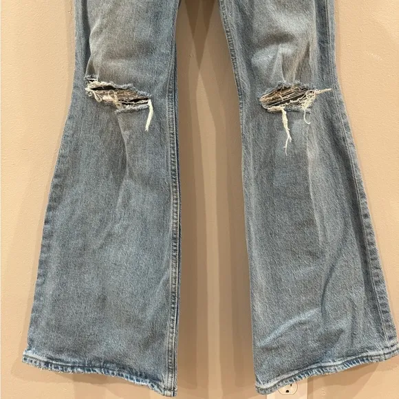 Levi’s premium 70’s high flare jeans size 25