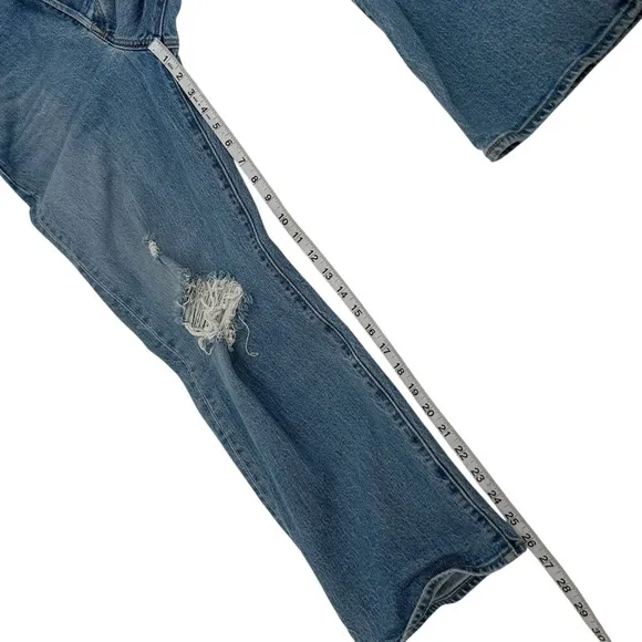 Levis Ribcage Straight Ankle Jeans distressed style size 30