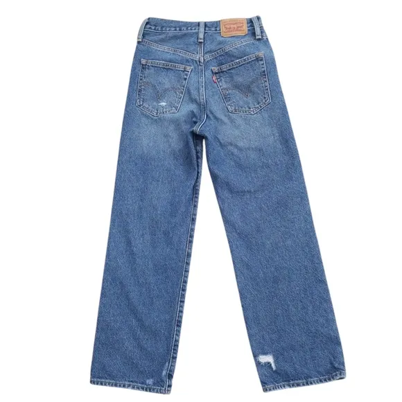 Levi’s Women's Distressed Button Fly Ribcage Straight Ankle‎ Jeans Size 24