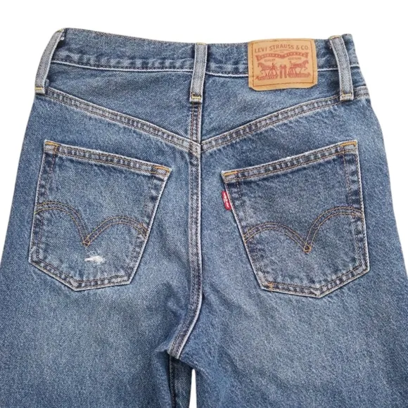 Levi’s Women's Distressed Button Fly Ribcage Straight Ankle‎ Jeans Size 24