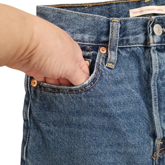 Levi’s Women's Distressed Button Fly Ribcage Straight Ankle‎ Jeans Size 24