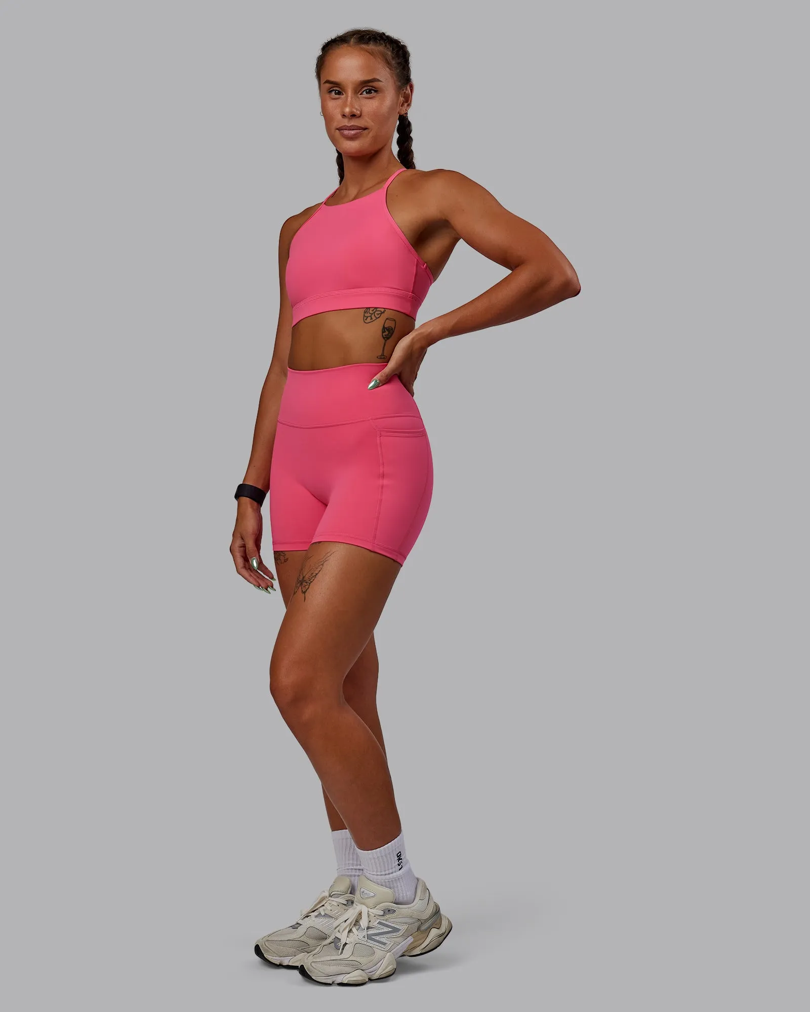 Lift High Neck Sports Bra - Hot Pink