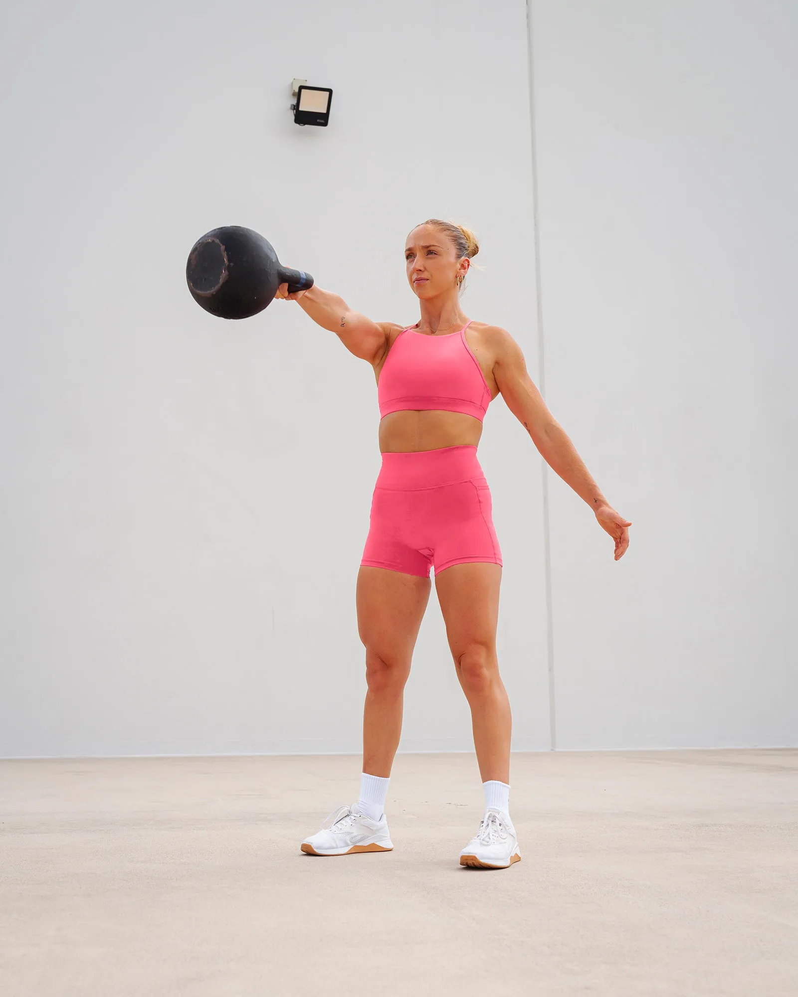 Lift High Neck Sports Bra - Hot Pink