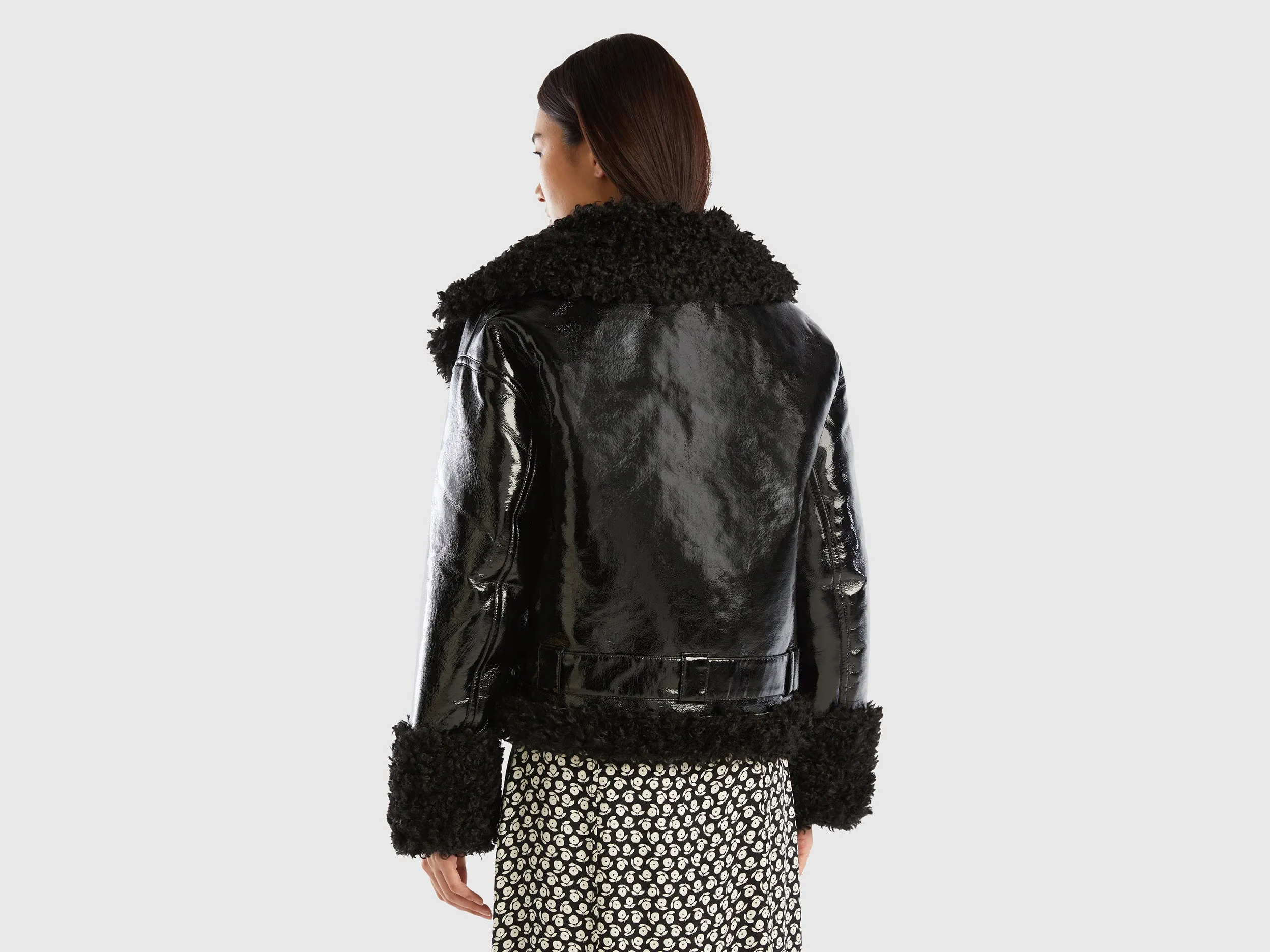 Loose Fit Lapel Neck Faux Fur Inside Black Imitation Leather Jacket