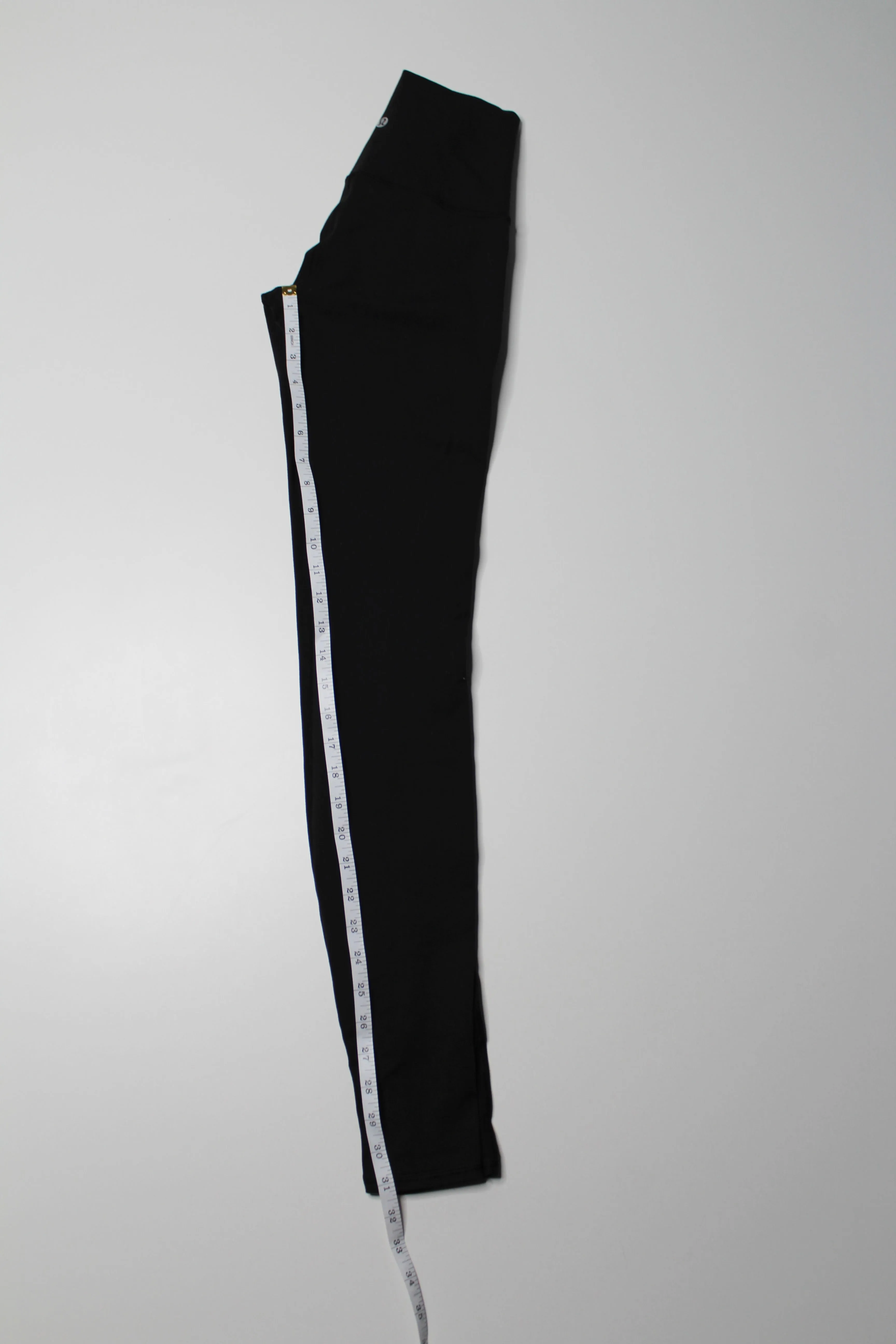 Lululemon black ‘wunder under’ tech mesh legging, size 4 (31”) (price reduced: was $58)