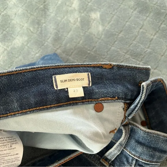 Madewell Blue Slim Demi Boot Straight Leg Jeans with Distressed Look 27