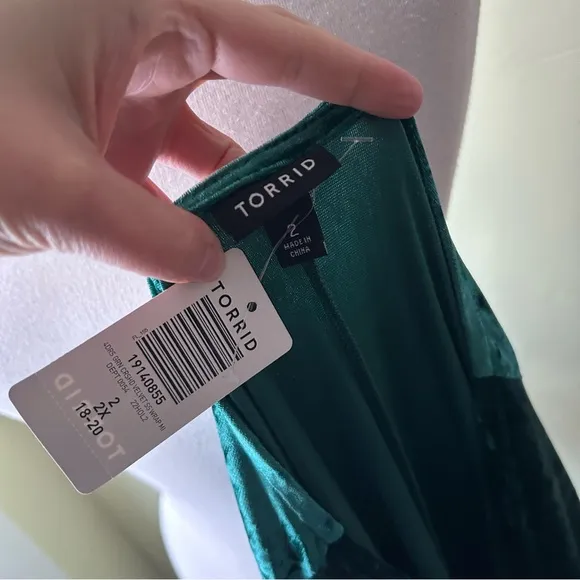 NWT TORRID Green Crushed Velvet Flutter Swing Wrap Dress - 2XL