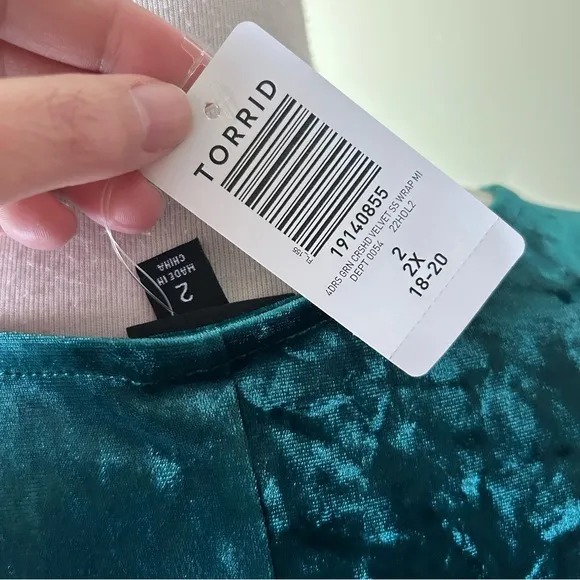 NWT TORRID Green Crushed Velvet Flutter Swing Wrap Dress - 2XL