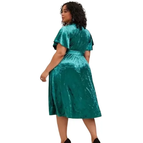 NWT TORRID Green Crushed Velvet Flutter Swing Wrap Dress - 2XL