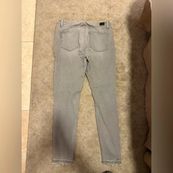 PAIGE DISTRESSED VERDUGO ANKLE JEANS GRAY SIZE SIZE 31 super soft with stretch