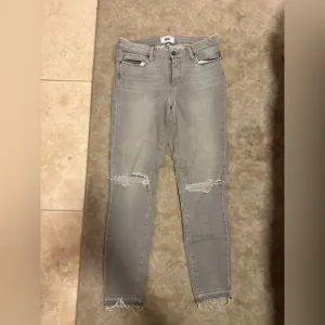 PAIGE DISTRESSED VERDUGO ANKLE JEANS GRAY SIZE SIZE 31 super soft with stretch