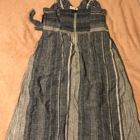Petite Striped Cut-Out Linen-Blend Midi Dress