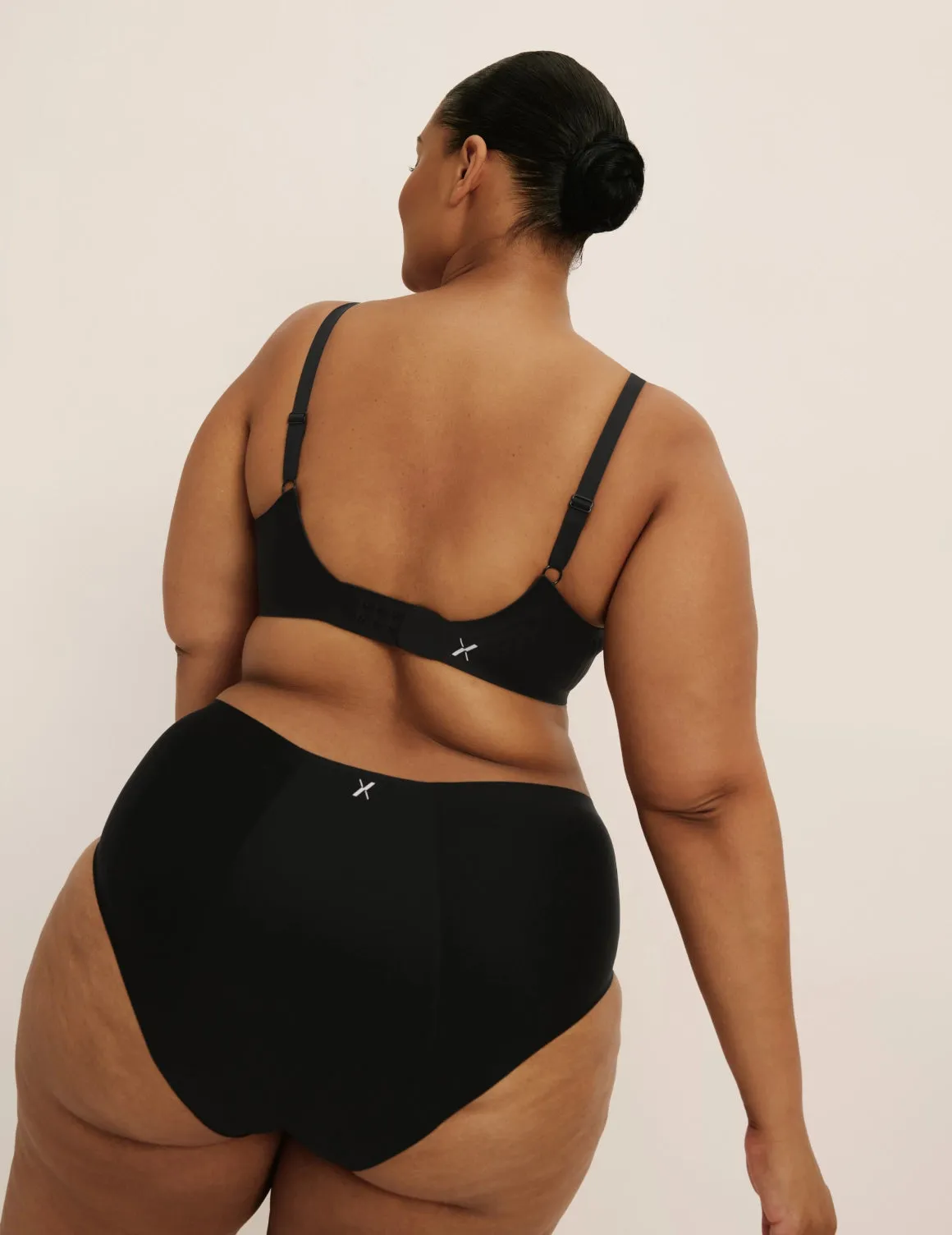 Revolution V-Neck Bra