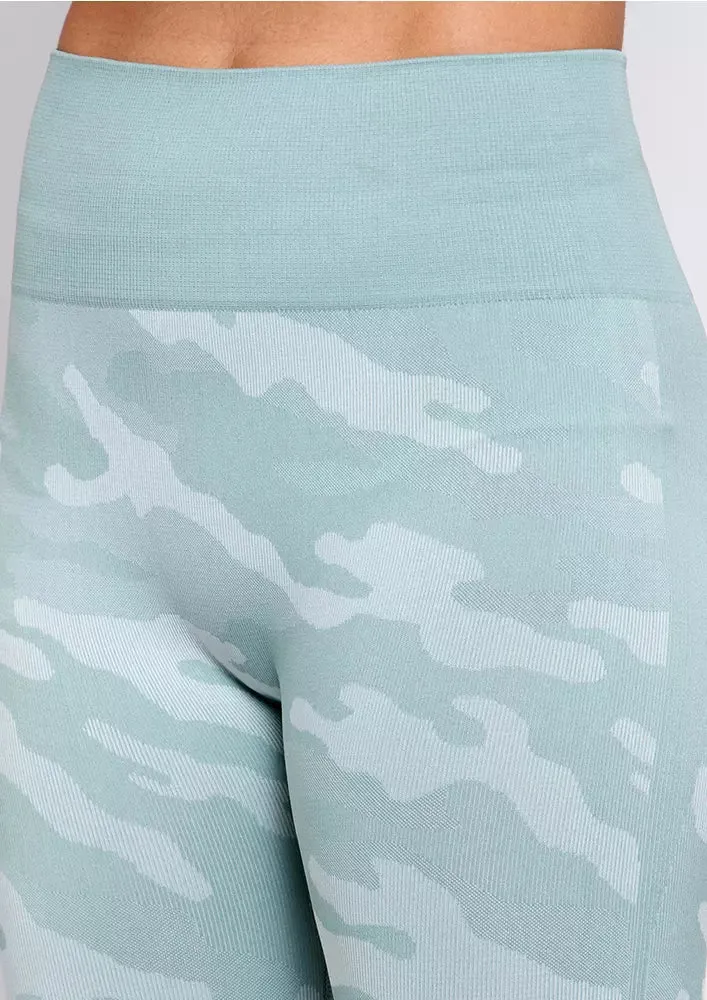 Seamless Camo Yoga Set With High Waist Leggings & Crop Top