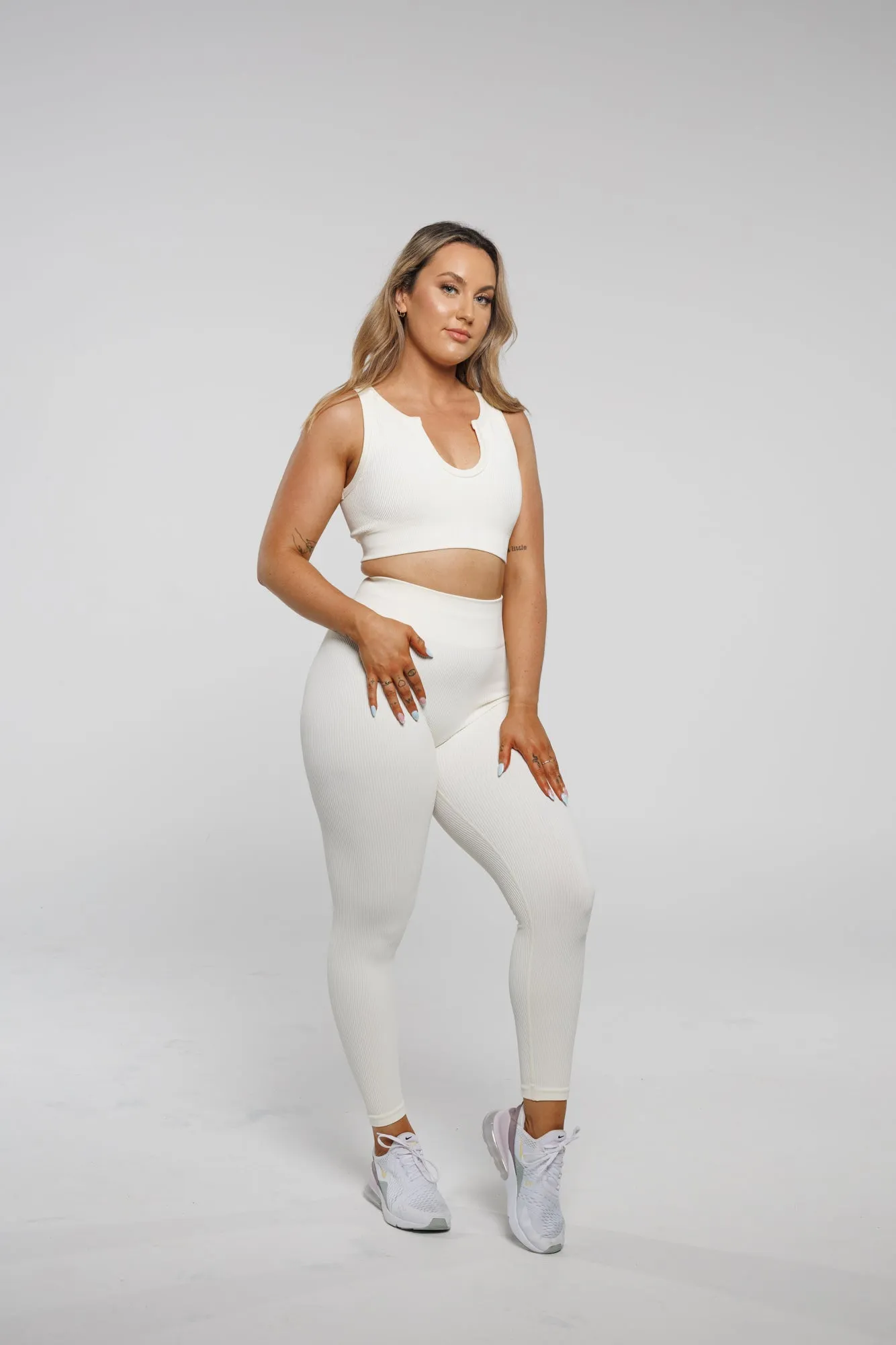 Solace | U-Neck Sports Bra