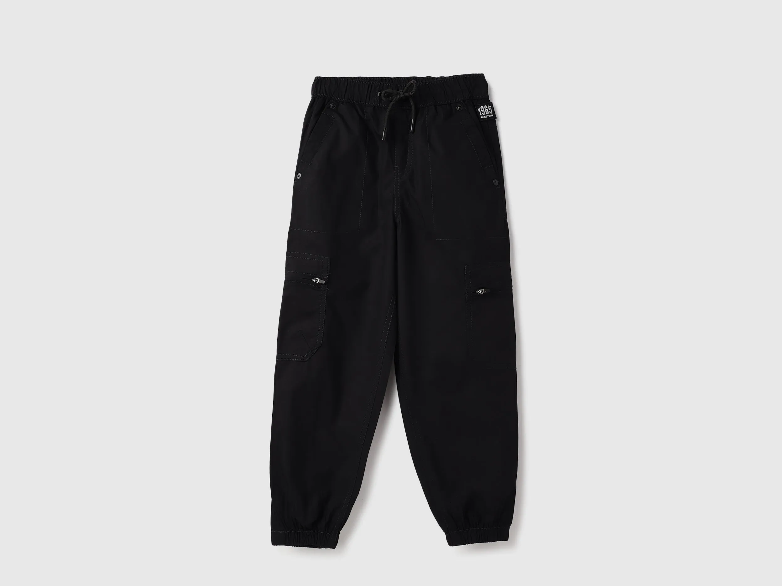 Solid Jogger Fit Cargo Joggers