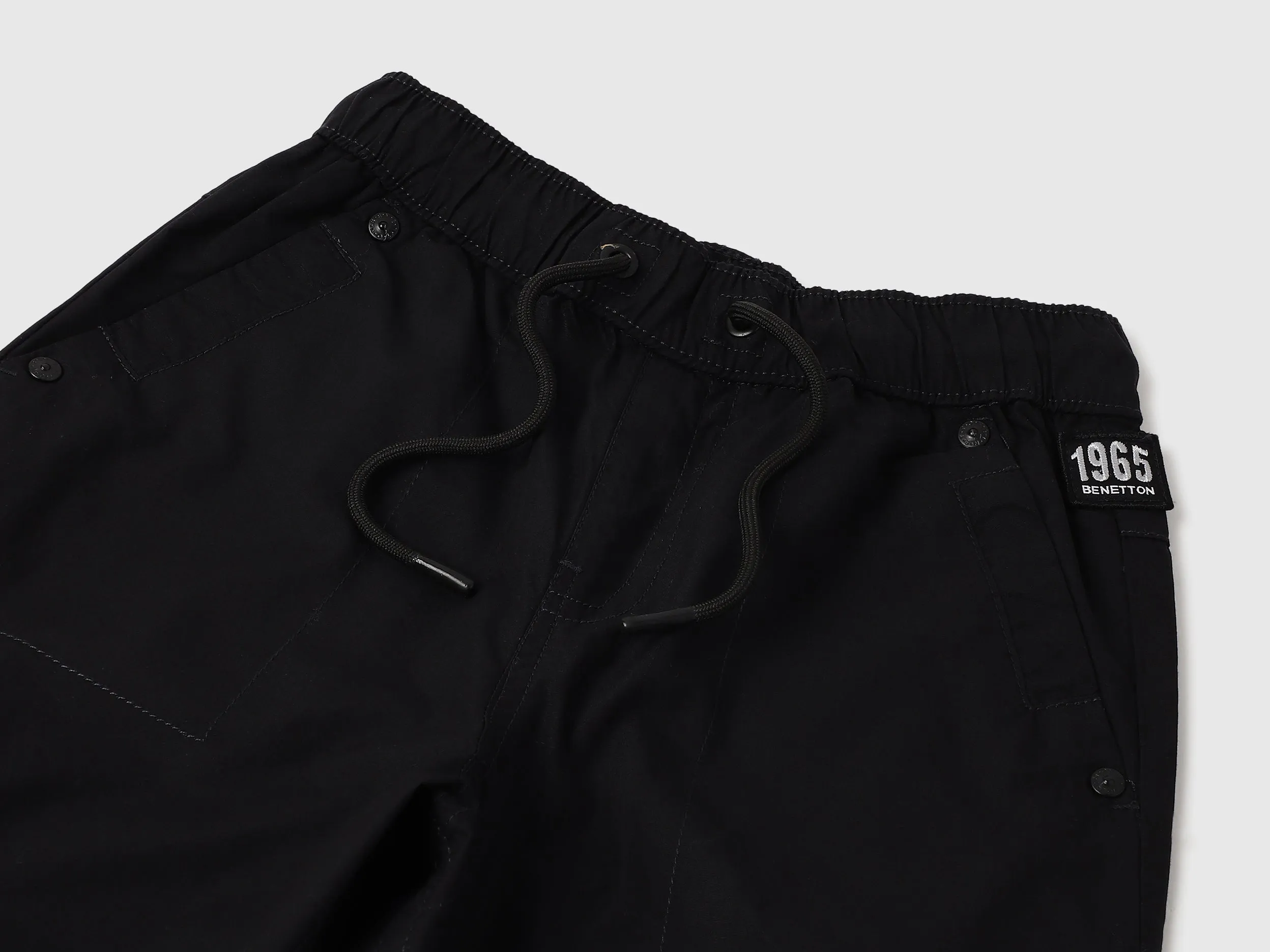 Solid Jogger Fit Cargo Joggers