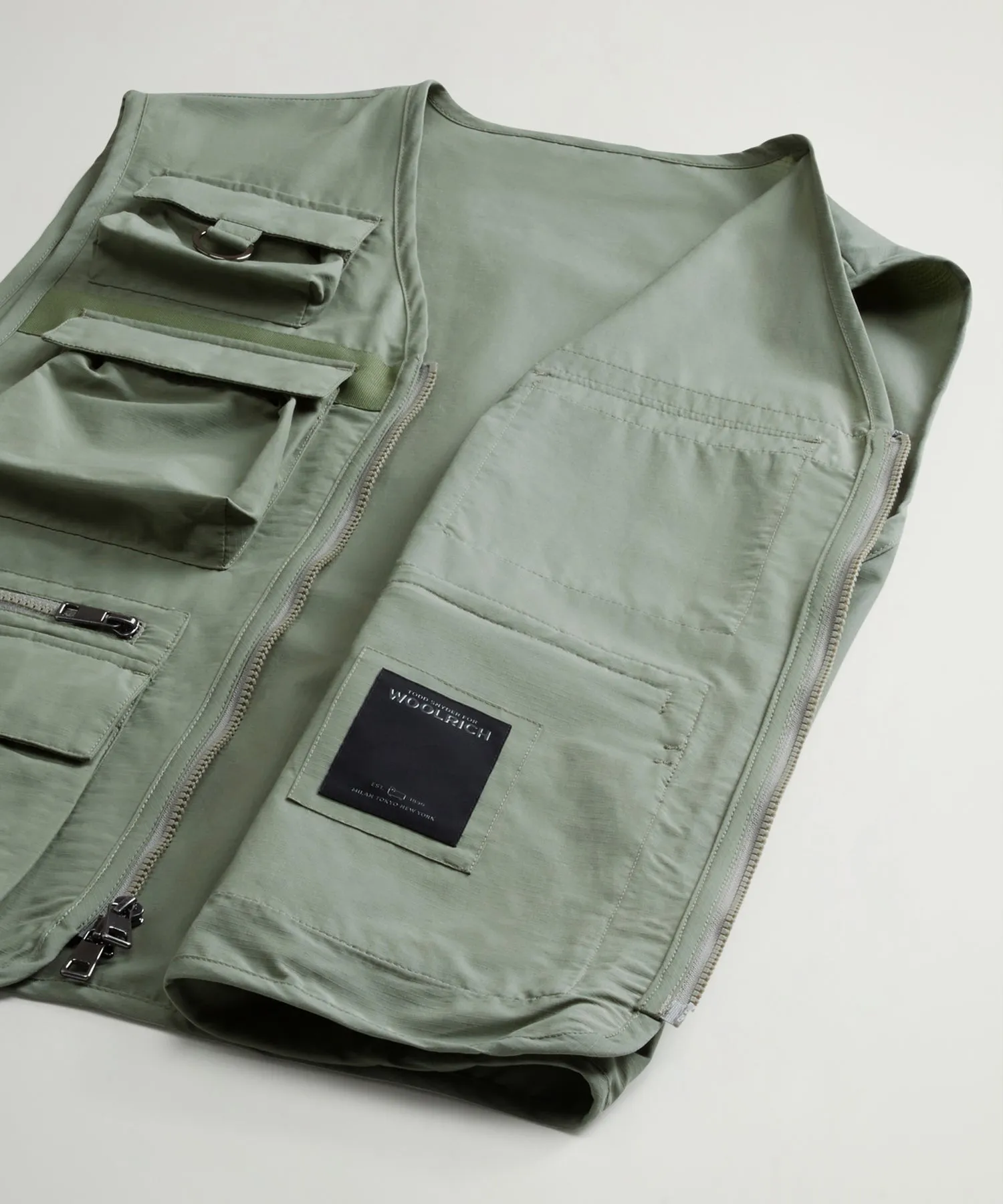 Todd Snyder x Woolrich Fishing Vest in Sage
