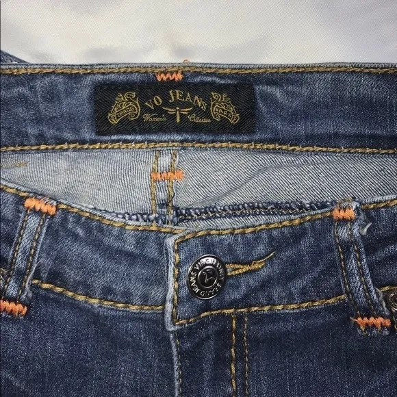 *VO distressed jeans