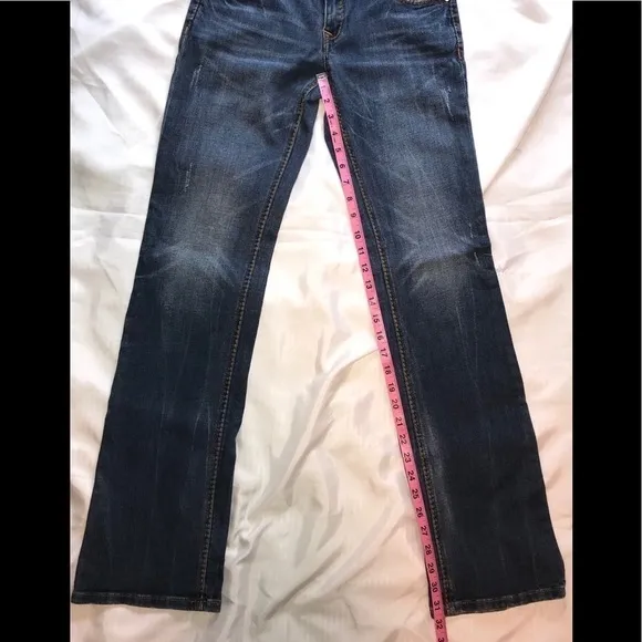 *VO distressed jeans