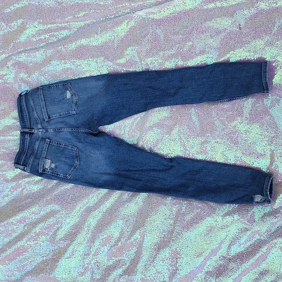 We The Free Women's Distressed Botton-up Jeans! Nice!!