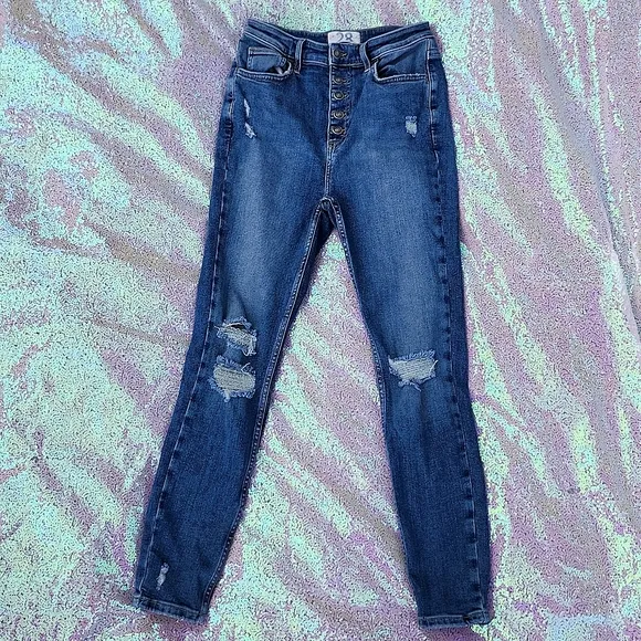 We The Free Women's Distressed Botton-up Jeans! Nice!!