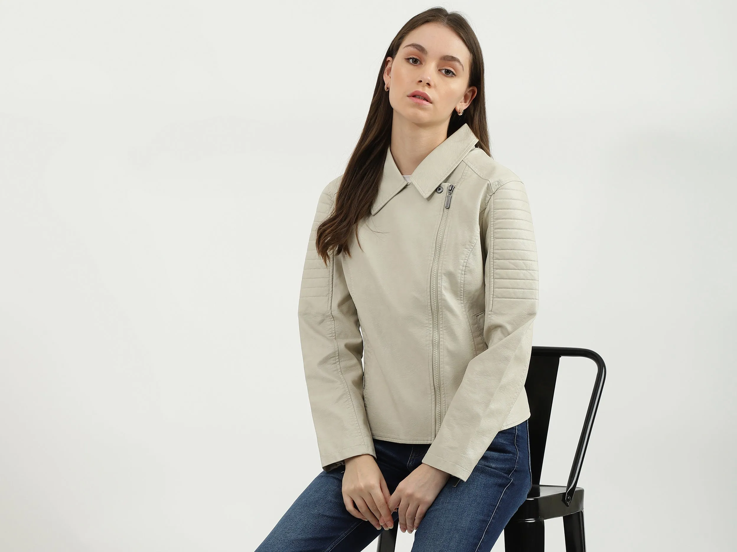Women Solid Shirt Collar Jacket