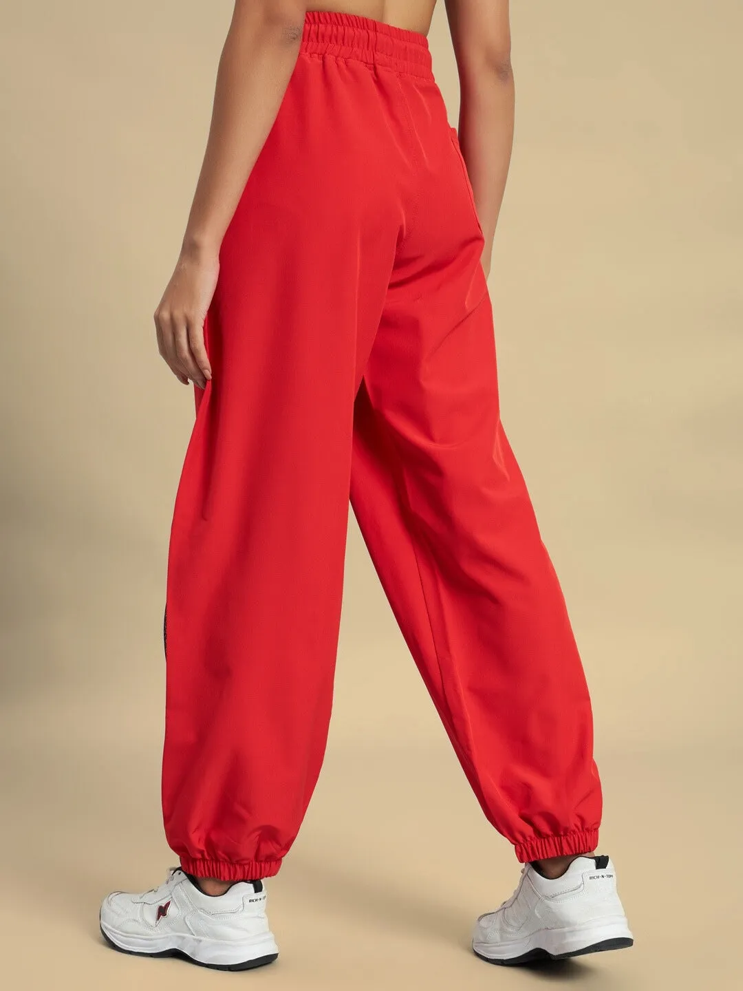 WOMEN'S PLEXUS JOGGERS (RED)