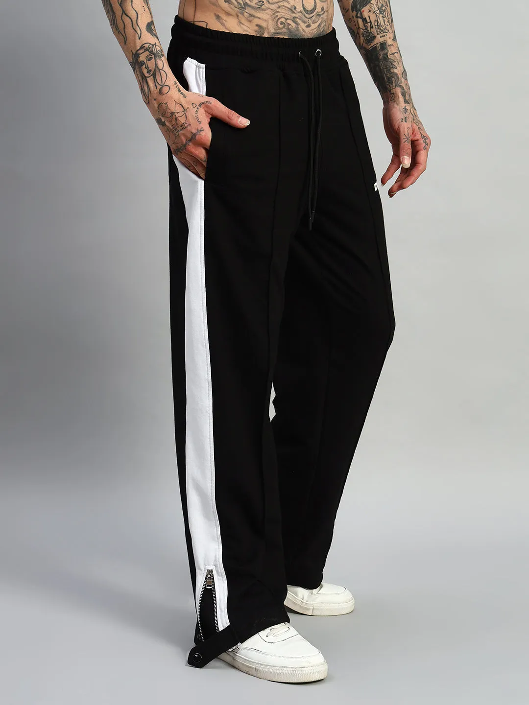 WONDER SLIT ZIPPER JOGGERS (BLACK-WHITE)