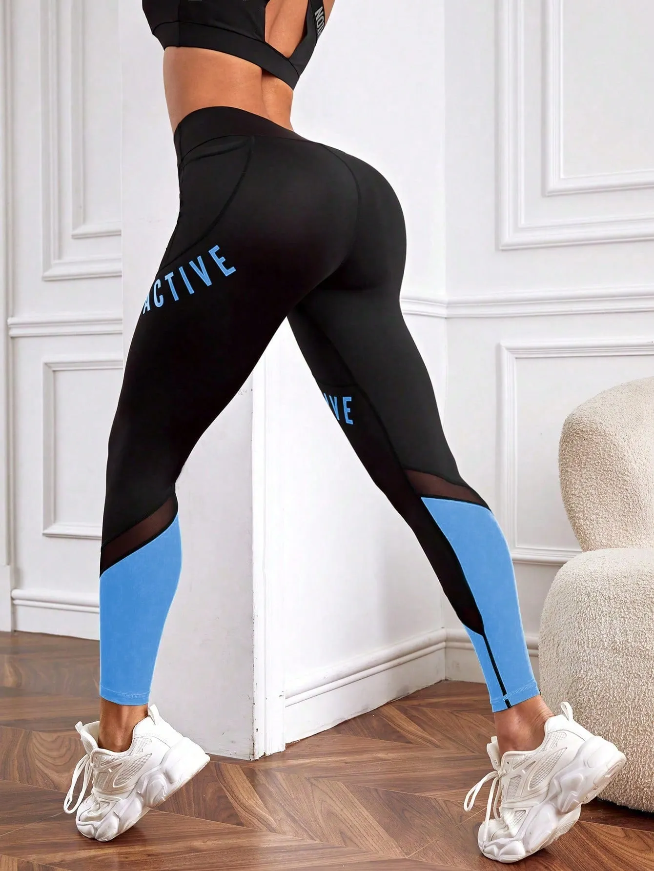 Yoga High Street Letter Graphic Mesh Insert Phone Pocket Colorblock Sports Leggings