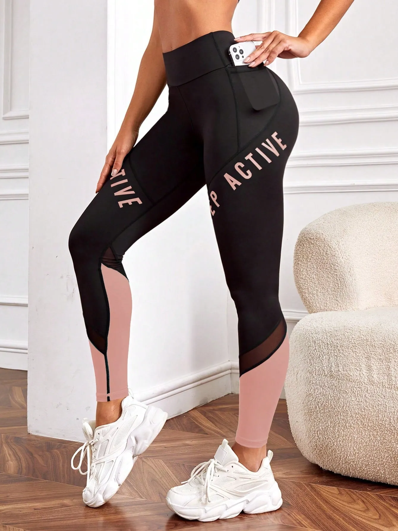 Yoga High Street Letter Graphic Mesh Insert Phone Pocket Colorblock Sports Leggings